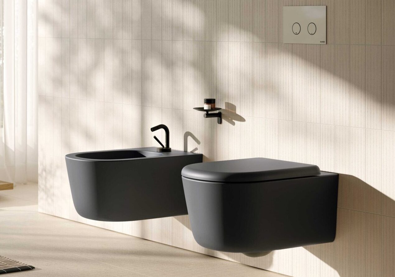 Sanitari sospesi o a pavimento? La scelta che cambia il tuo bagno 